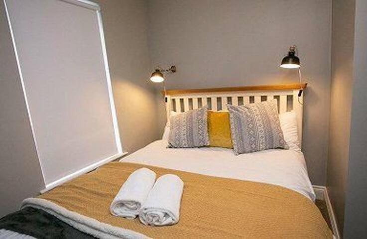 Amazing 3 Bedroom Home, Prime Bt1 Postcode And City Centre Location Belfast Kültér fotó